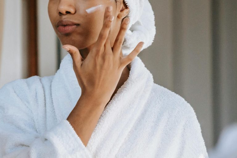 Top Tips for Maintaining Healthy Skin Between Spa Visits