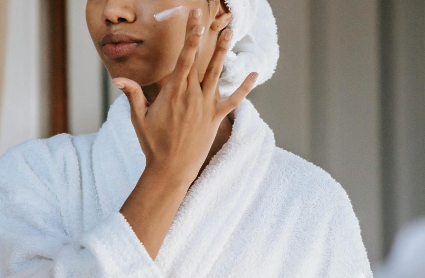 Top Tips for Maintaining Healthy Skin Between Spa Visits